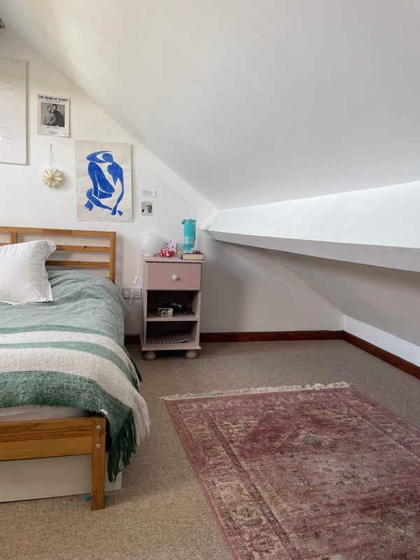 Room Forrest Road in Cardiff