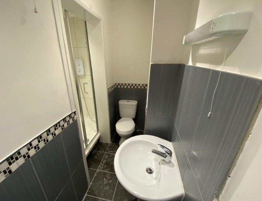 Room Spring Gardens in Salford