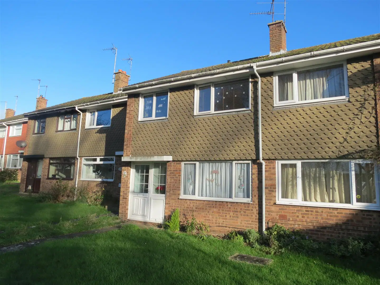 House Mandarin Way in Cheltenham