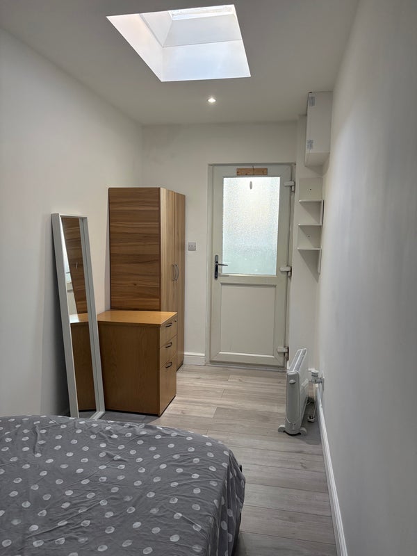 Flat Deansway in Greater London