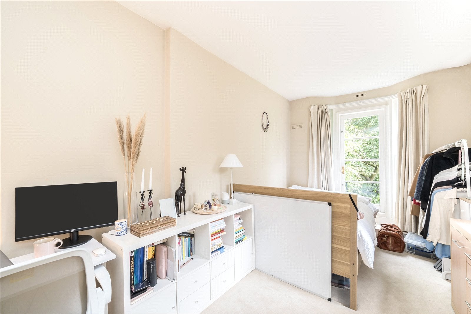 Flat Oakley Street in Greater London
