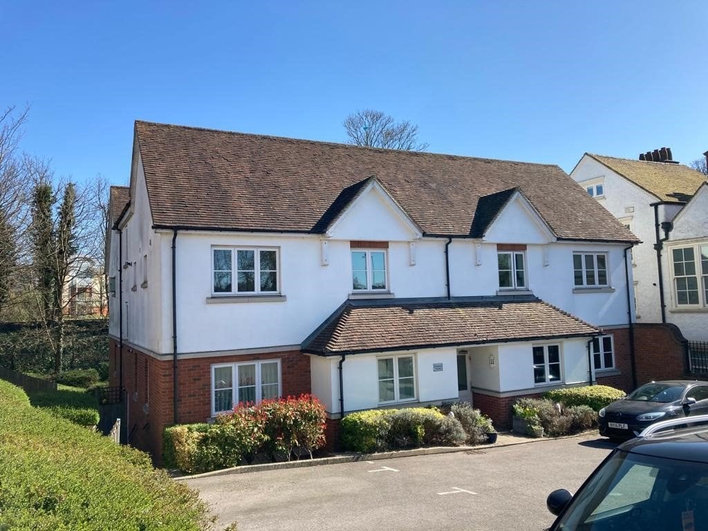 Flat Frenches Road in Reigate and Banstead