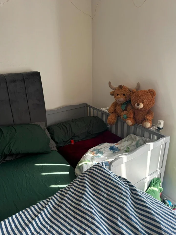 Room Handley Page Road in Greater London