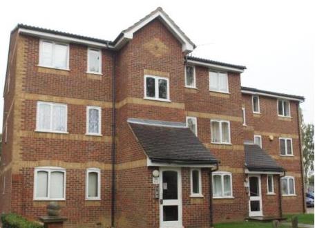 Flat Greenslade Road in Greater London