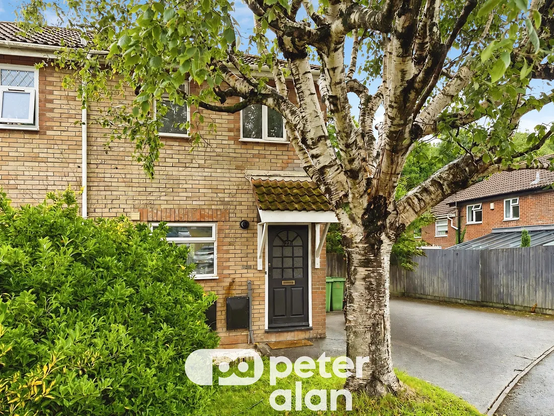 House Pinecrest Drive in Cardiff