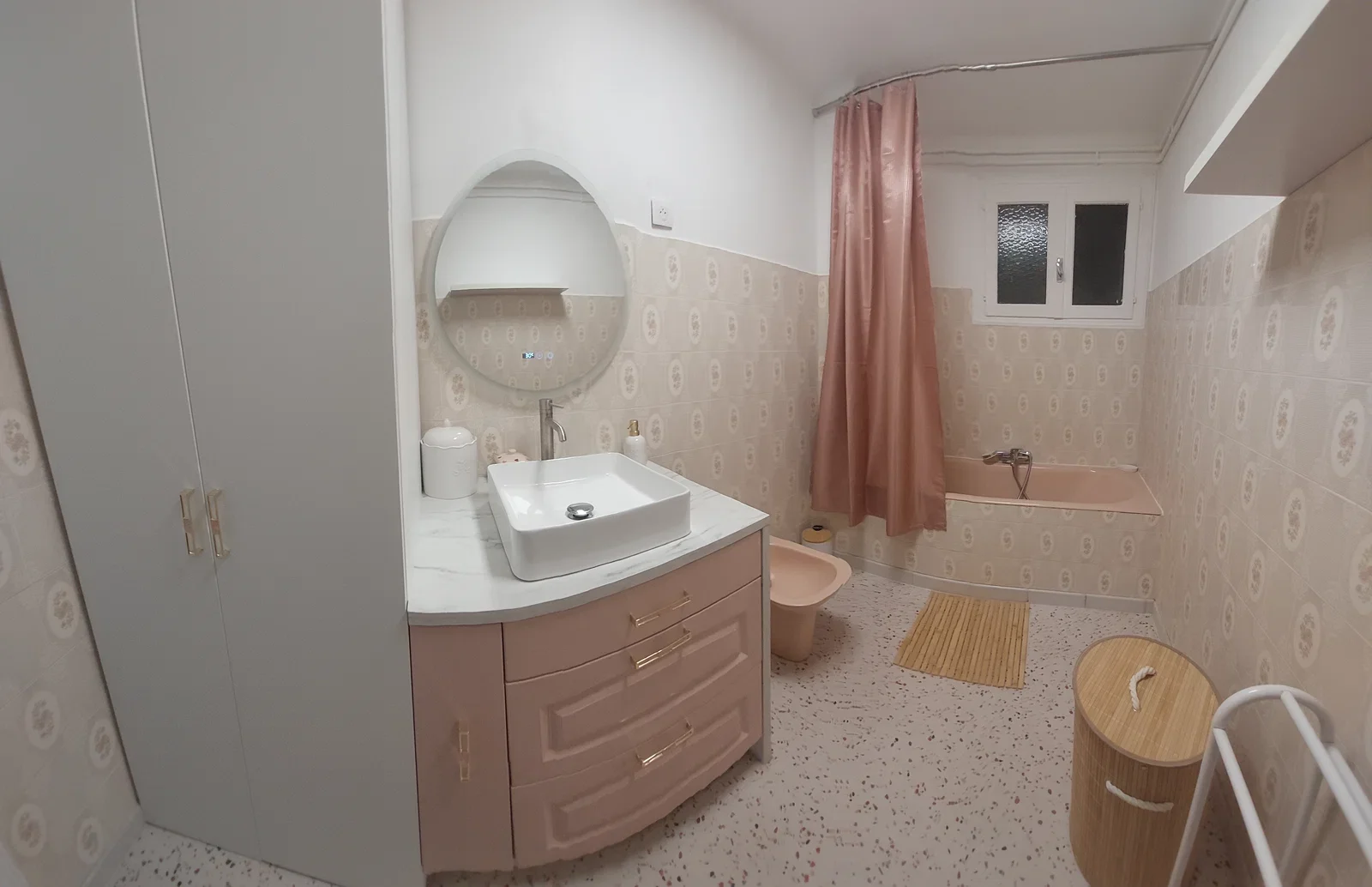 Room Avenue Colonel Colonna d'Ornano in Ajaccio