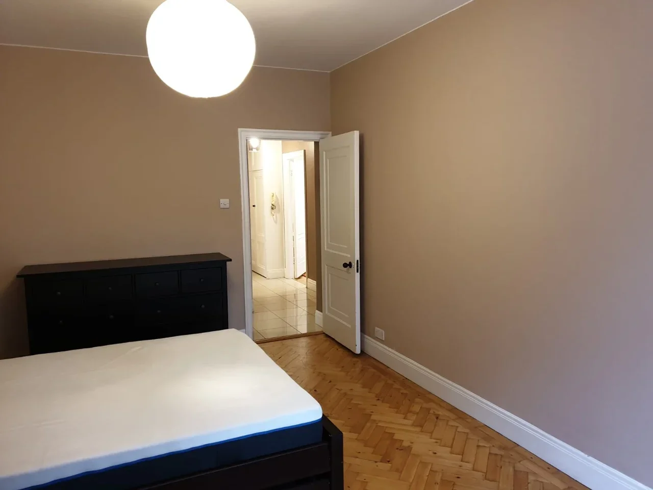 Flat Queensway in City of Westminster