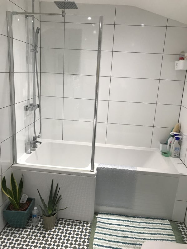 Room Harcourt Road in Greater London