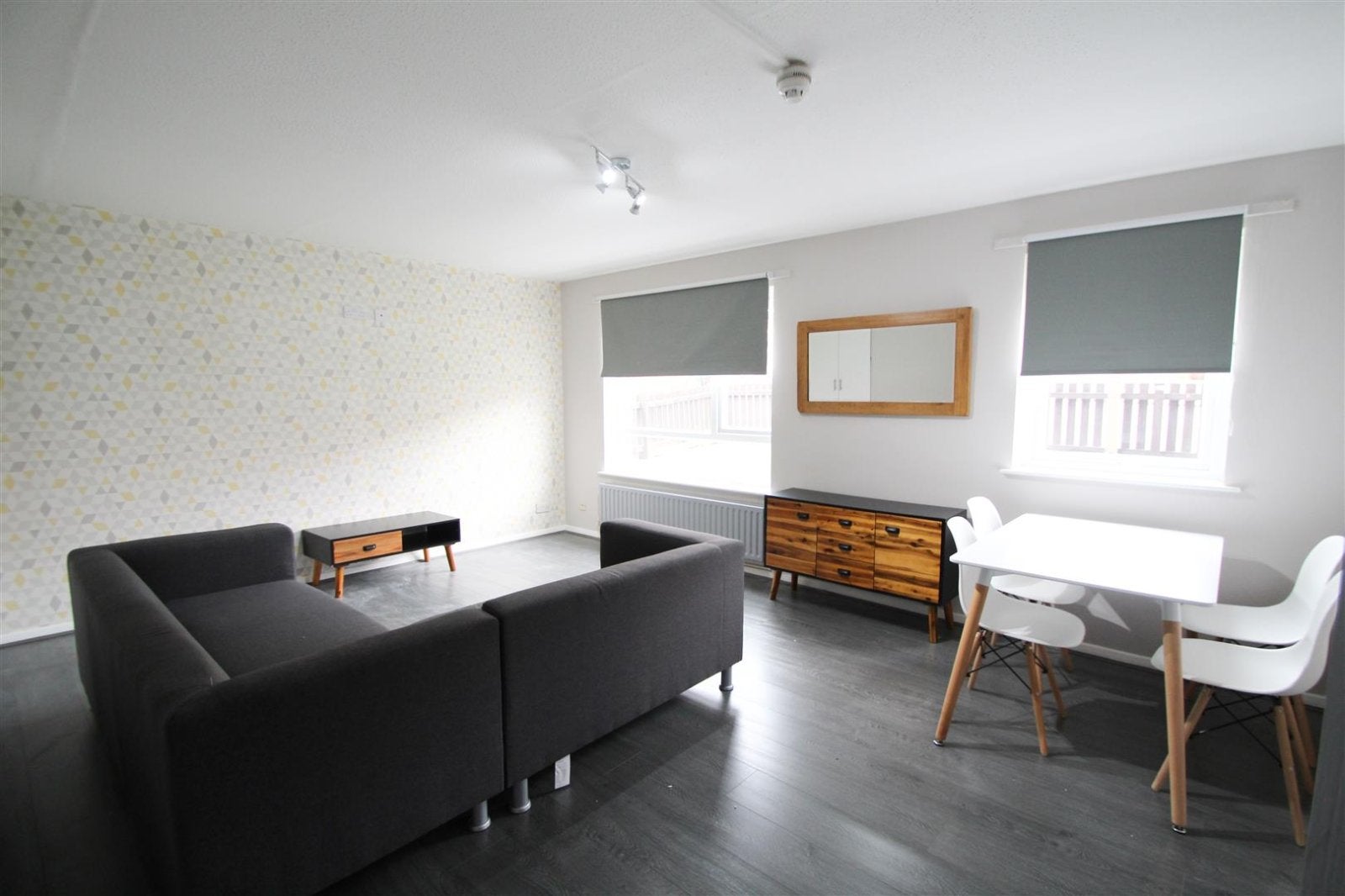 Flat Westfield Terrace in Leeds