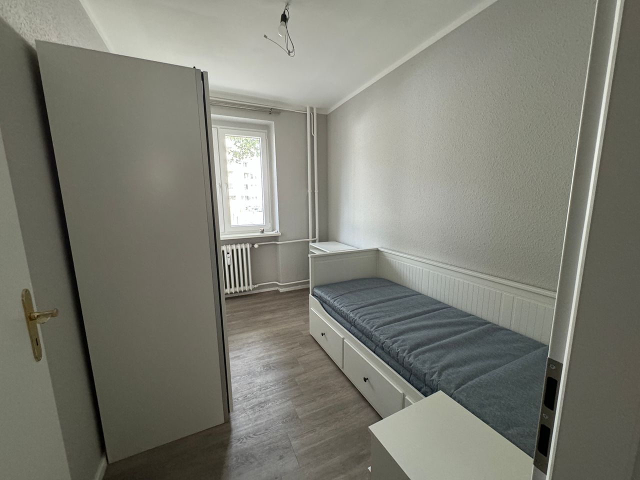 Zimmer Otto-Suhr-Allee in Berlin