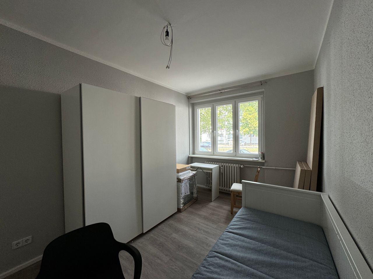 Zimmer Otto-Suhr-Allee in Berlin