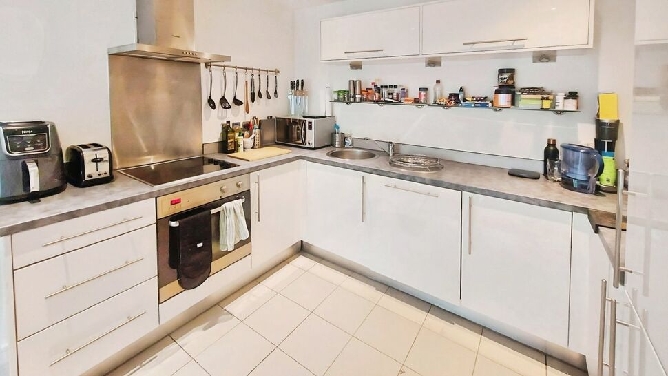Flat Wilmslow Road in Manchester