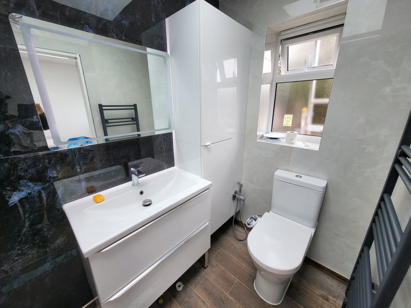 Room Burnaby Road in Coventry