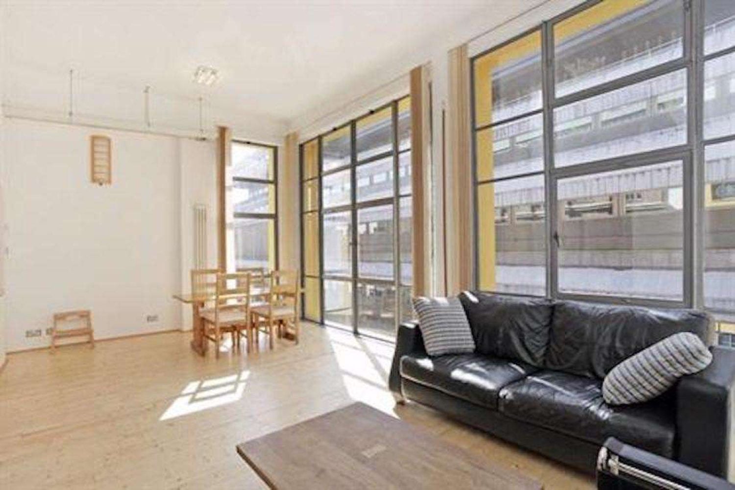 Flat Hopton Street in London