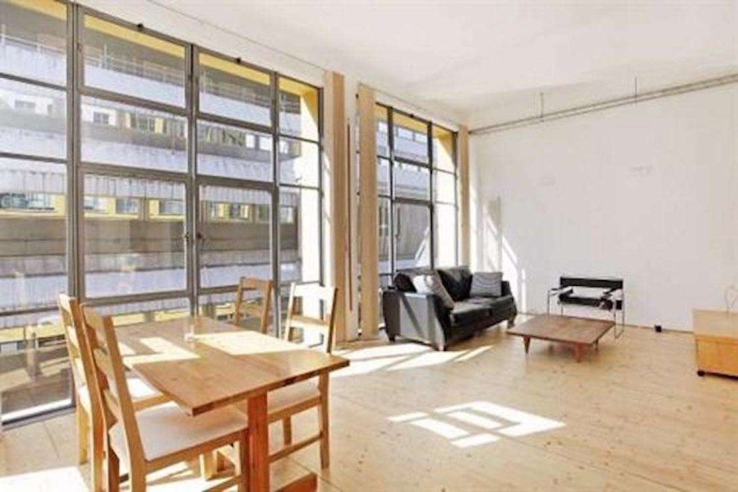 Flat Hopton Street in London