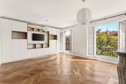 Flat Rue Faidherbe in Paris