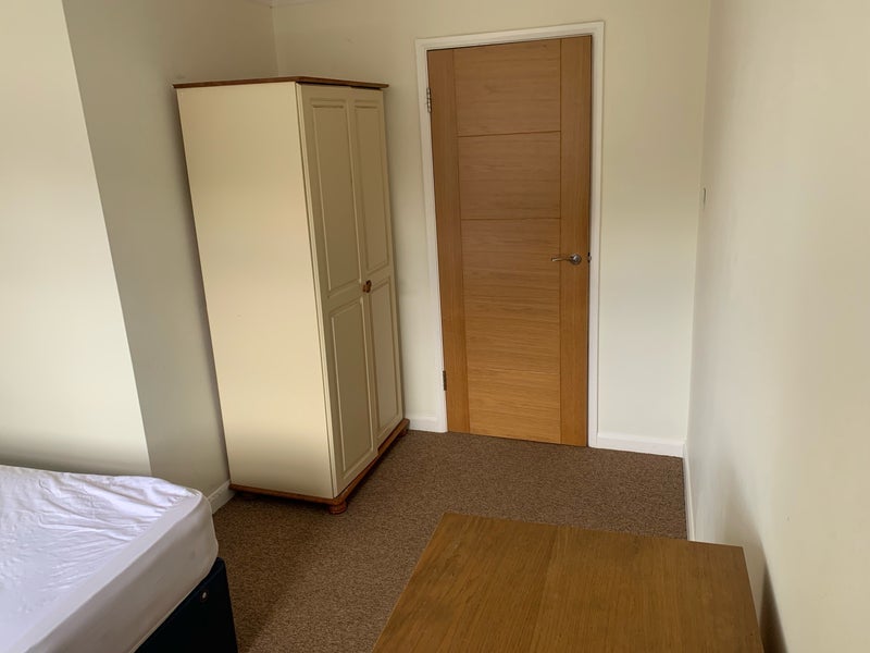 Room Surrey Road in Bournemouth