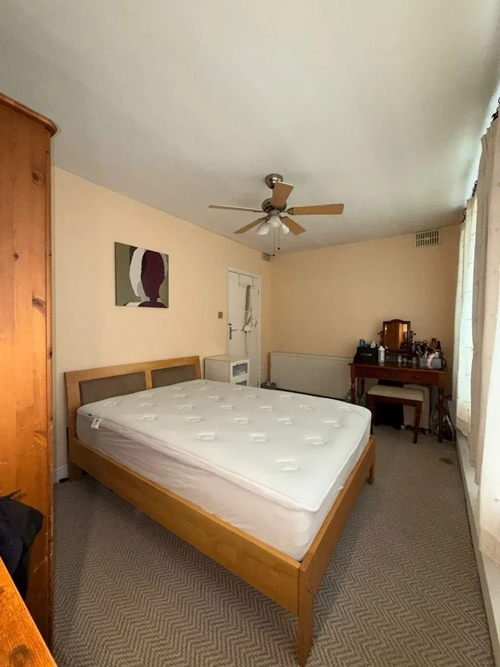 Room Longbridge Road in Greater London