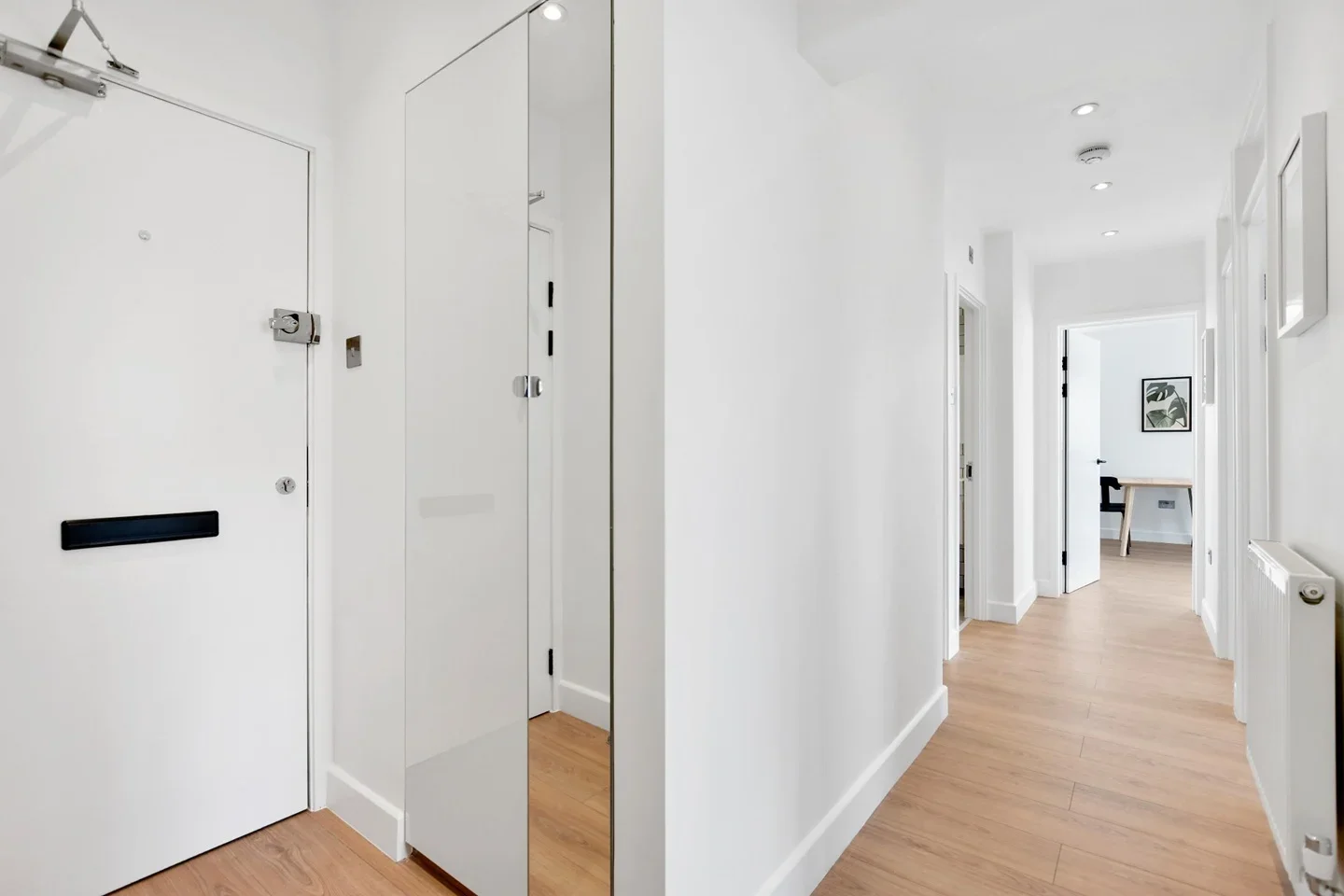 Flat Commercial Street in Greater London