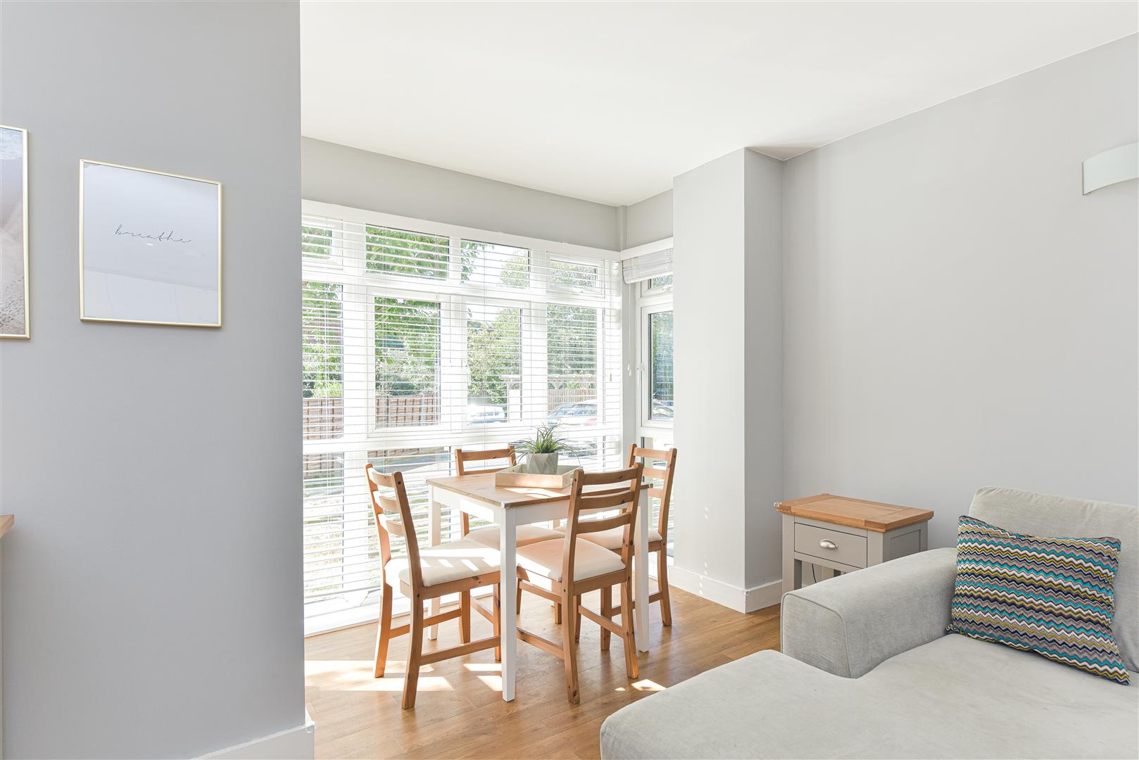 Flat Doran Drive in Reigate and Banstead