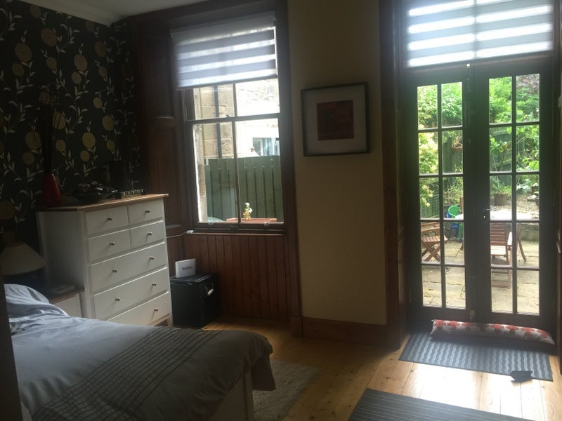 Room Athole Gardens in Glasgow