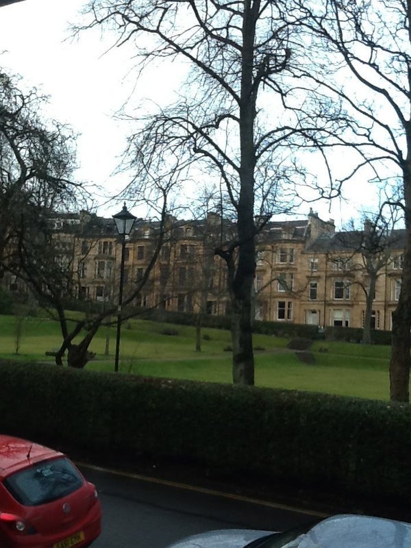 Room Athole Gardens in Glasgow