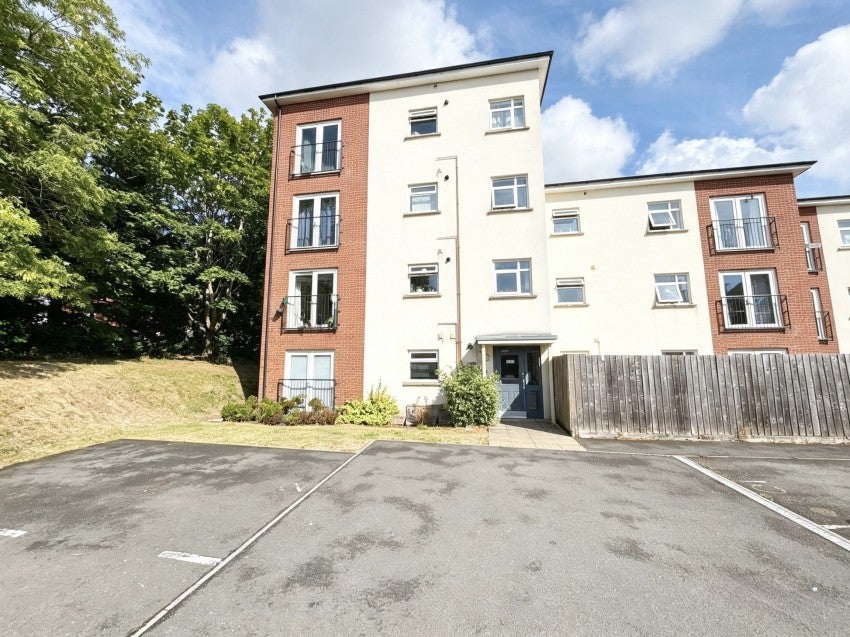Flat Chancel Lane in Exeter