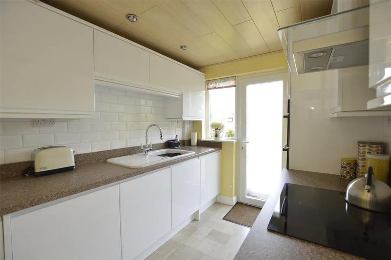 Room Wrington Close in Bristol