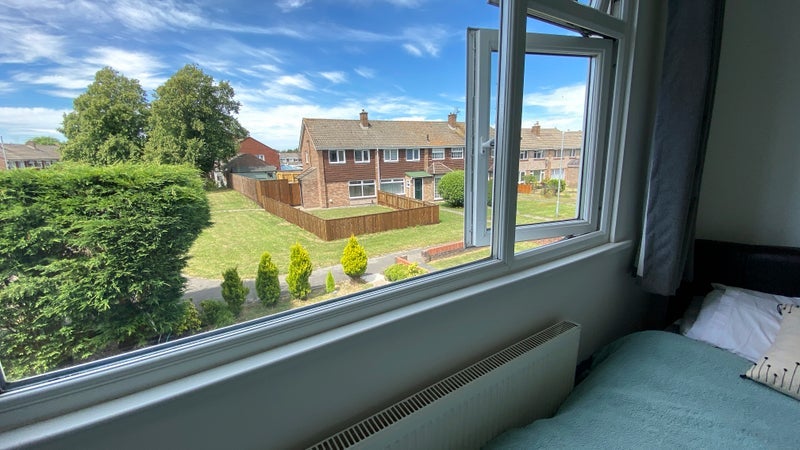Room Wrington Close in Bristol