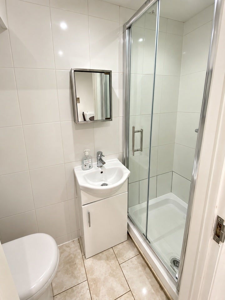 Room Donegal Street in Greater London