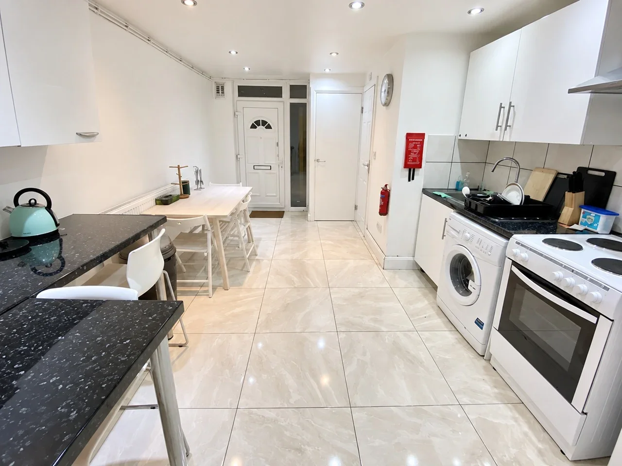 Room Donegal Street in Greater London