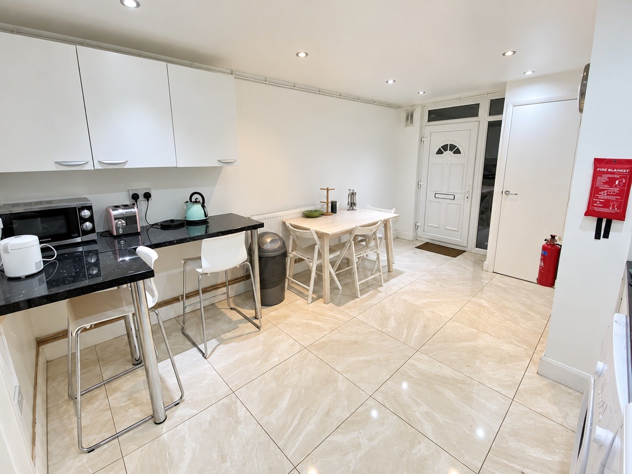 Room Donegal Street in Greater London