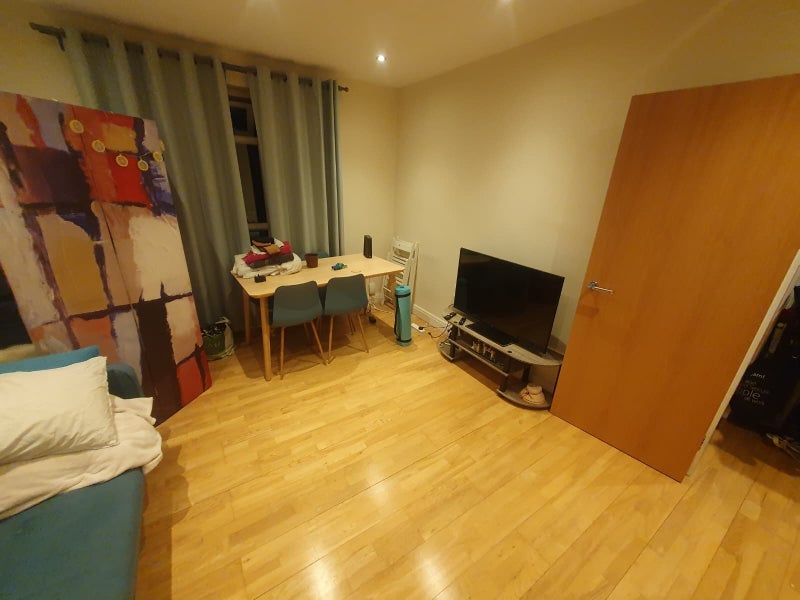 Room Junction Road in Greater London