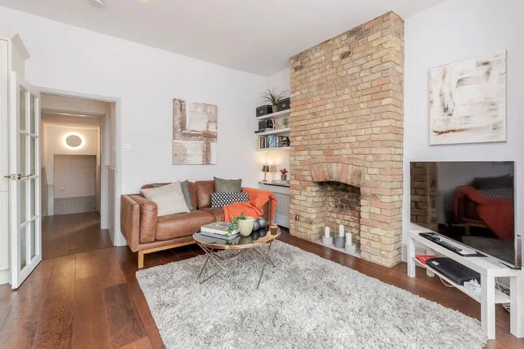 Flat Fentiman Road in Greater London