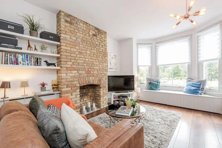 Flat Fentiman Road in Greater London