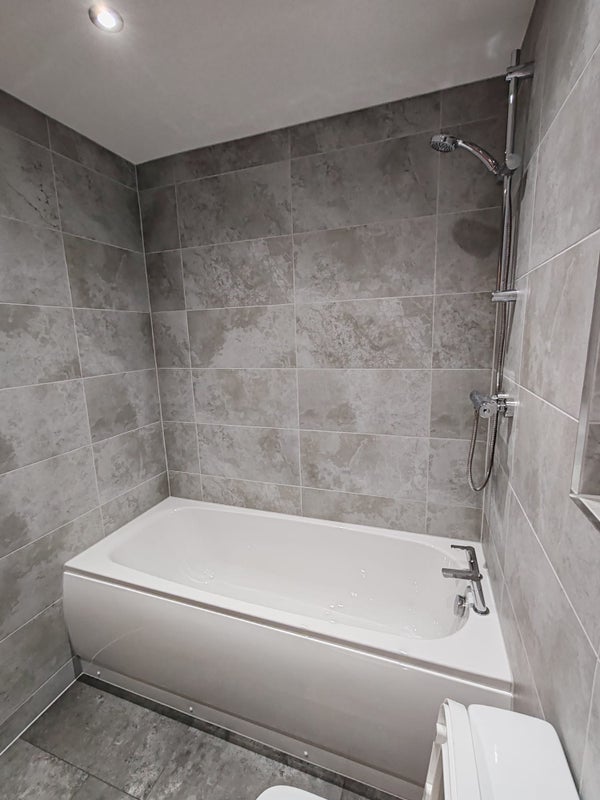 Flat Ellerby Road in Leeds