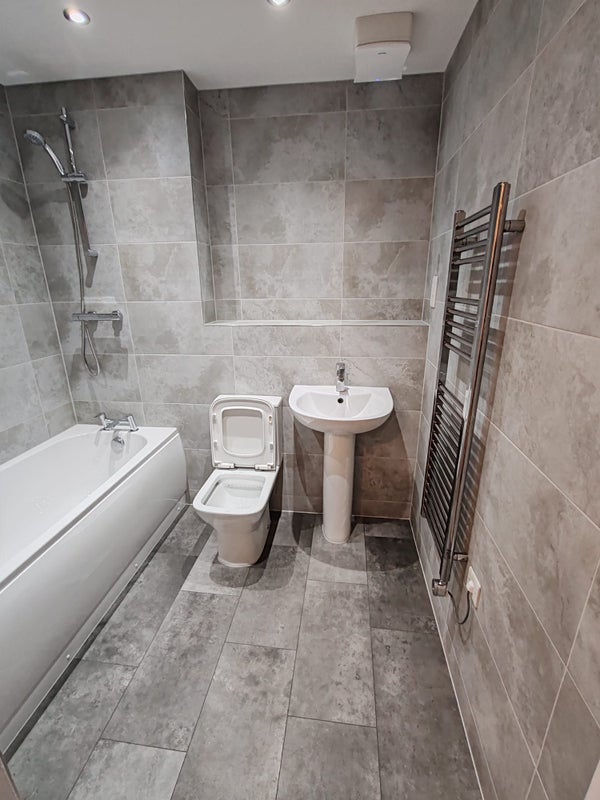 Flat Ellerby Road in Leeds