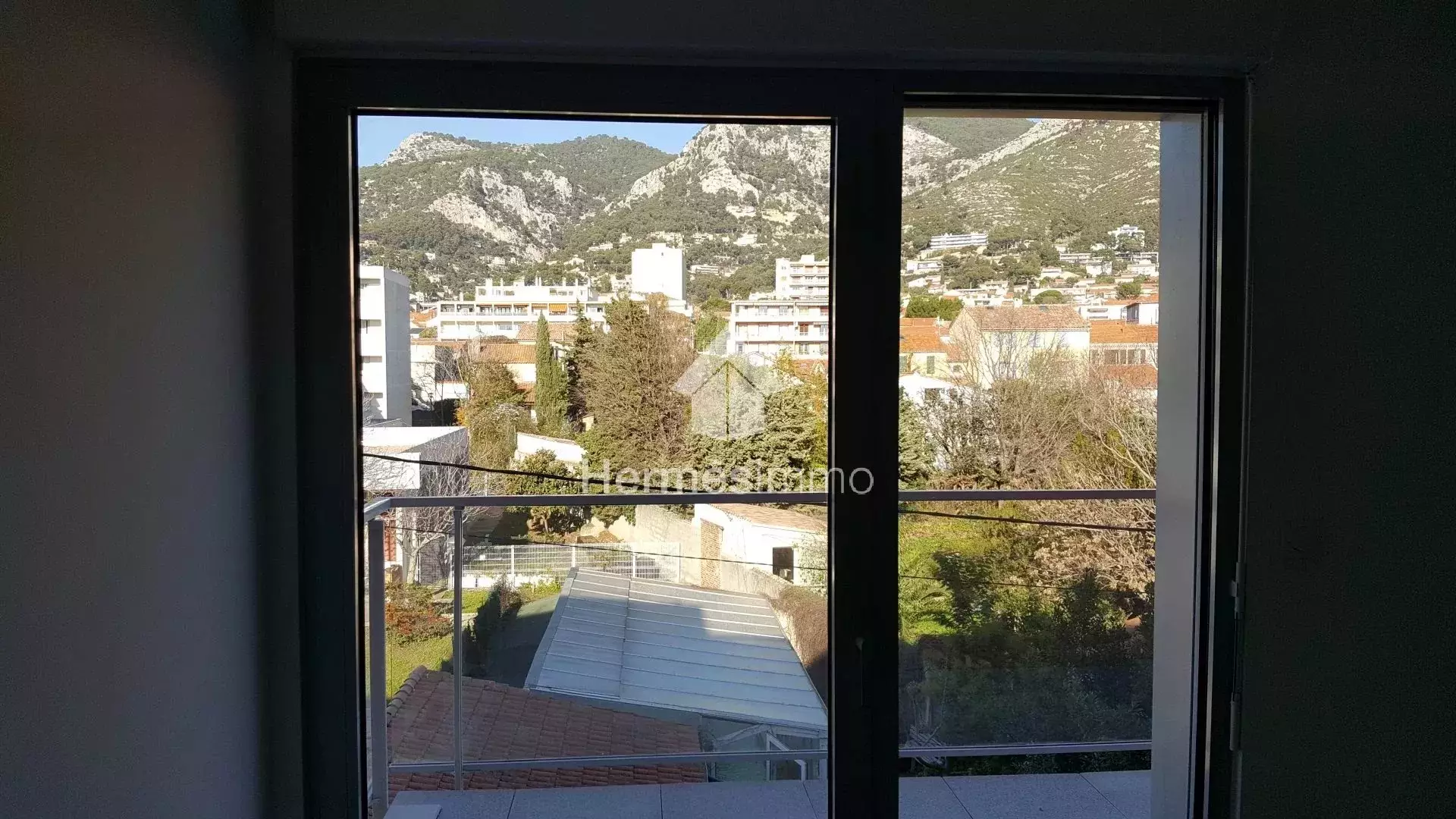 Flat Traverse de la Loube in Toulon