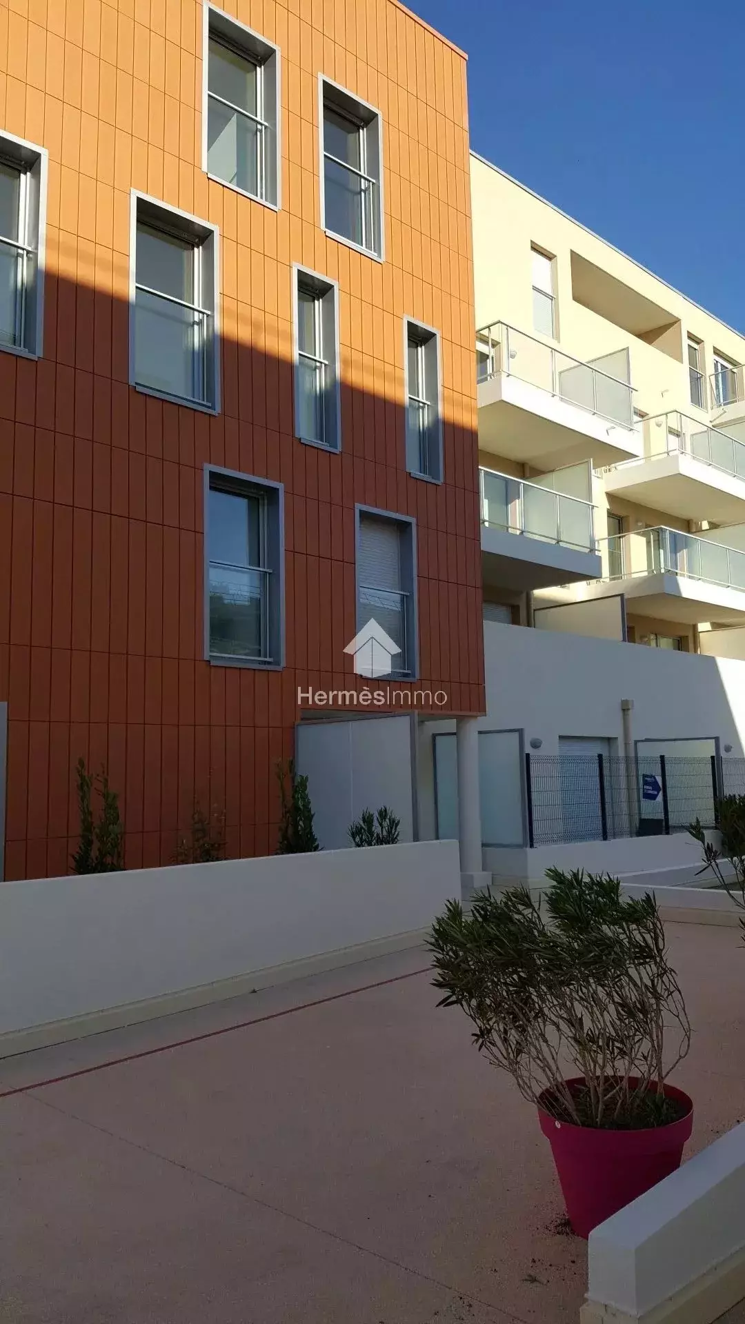Flat Traverse de la Loube in Toulon
