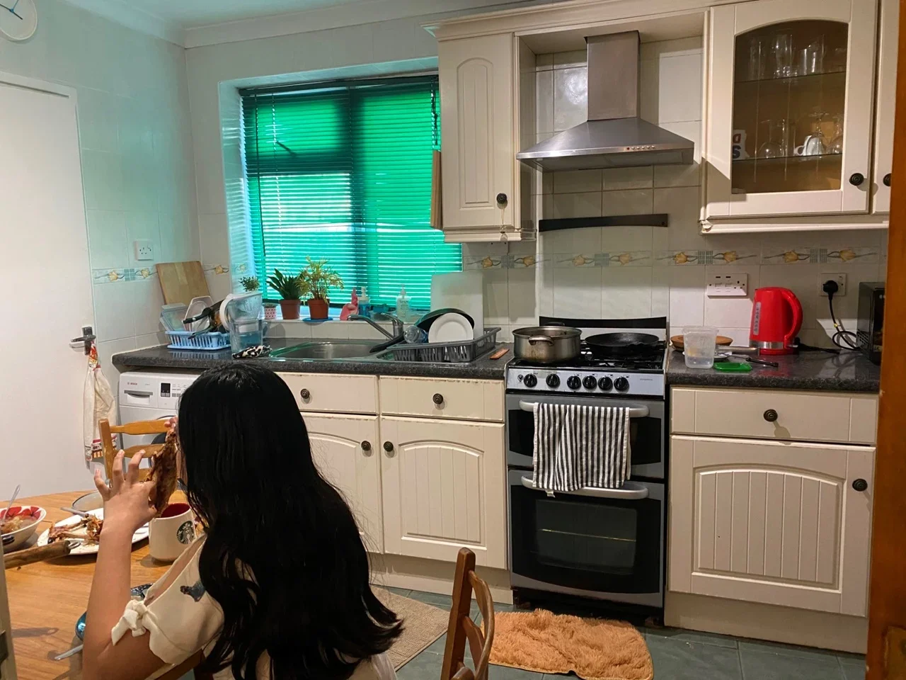 Room Mandeville Street in Greater London