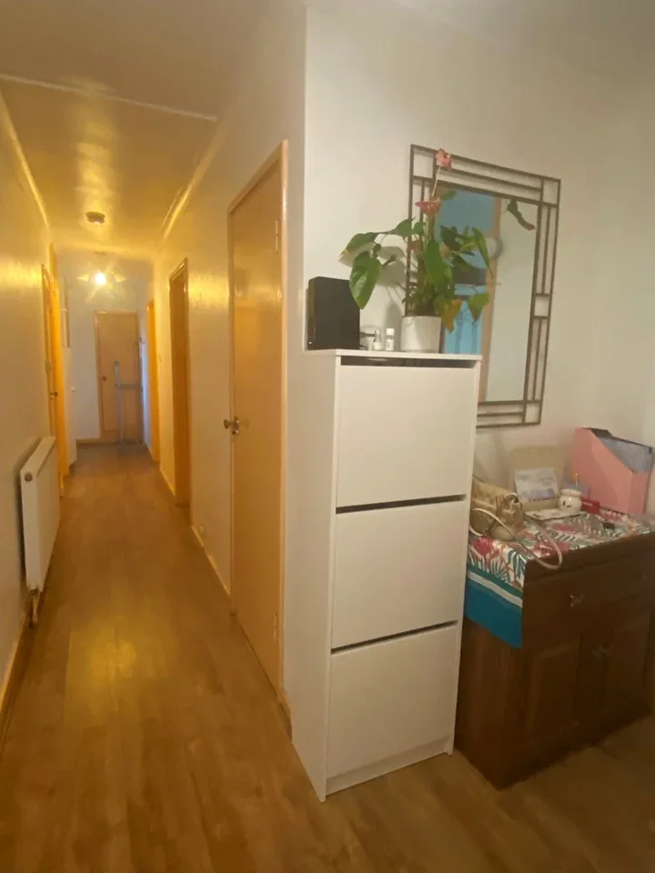 Room Mandeville Street in Greater London