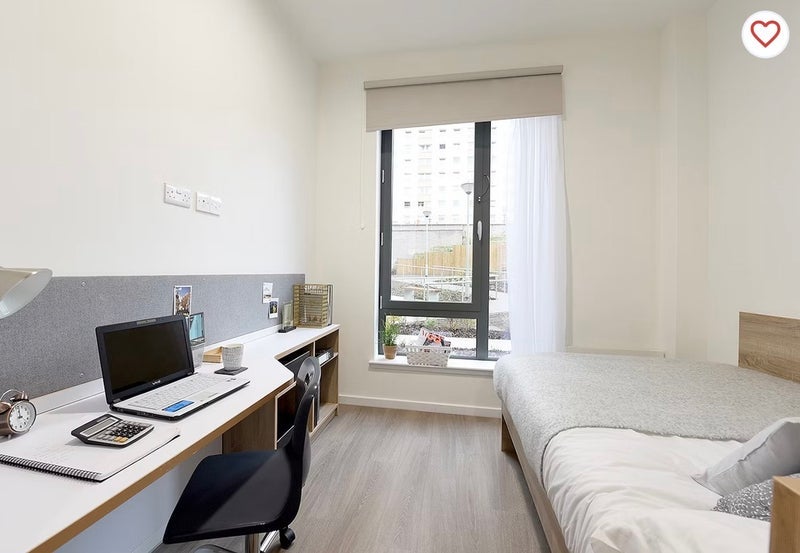 Room St James Road in Glasgow