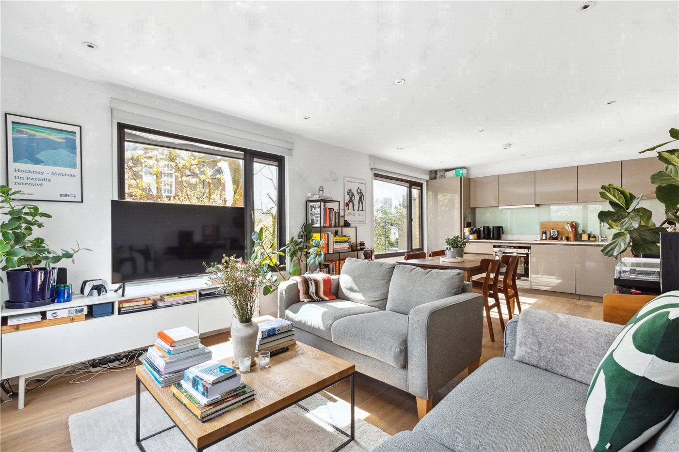 Flat Rotherfield Street in Greater London