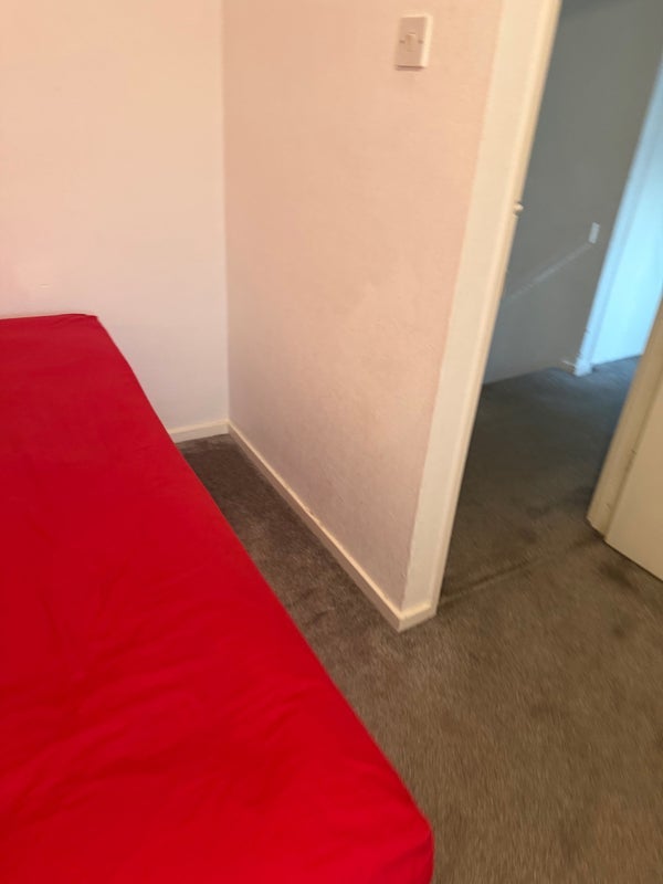 Room Wakehurst Drive in Crawley
