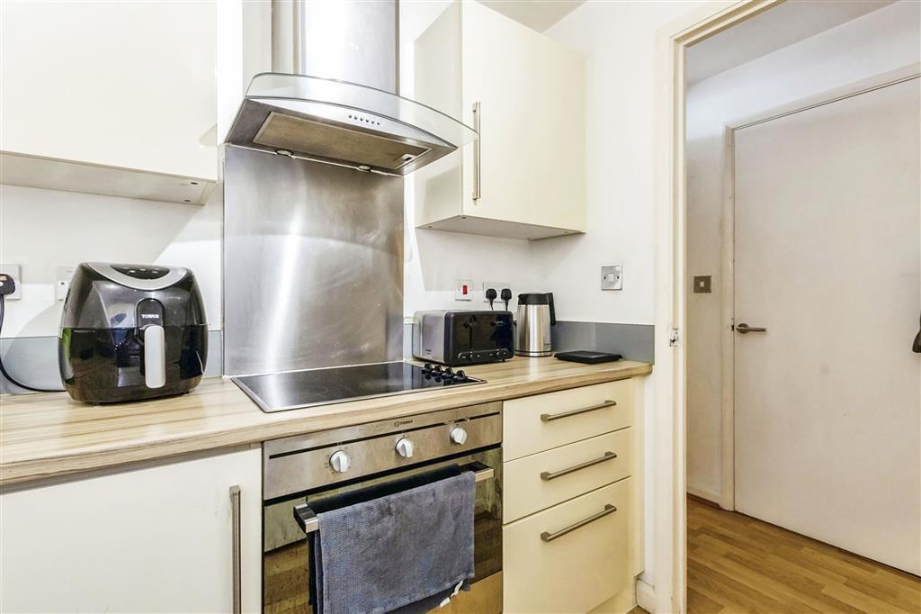 Flat Regent Court in Nottingham