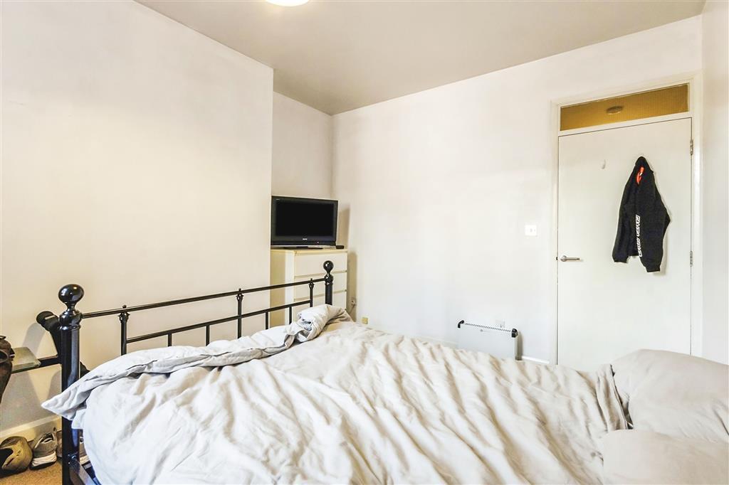 Flat Regent Court in Nottingham