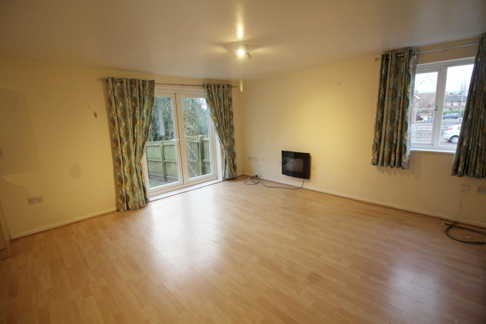 Flat Broadoaks in Bury