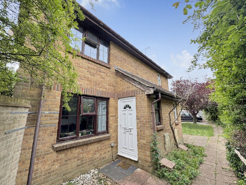 House Kendal Close in Arun