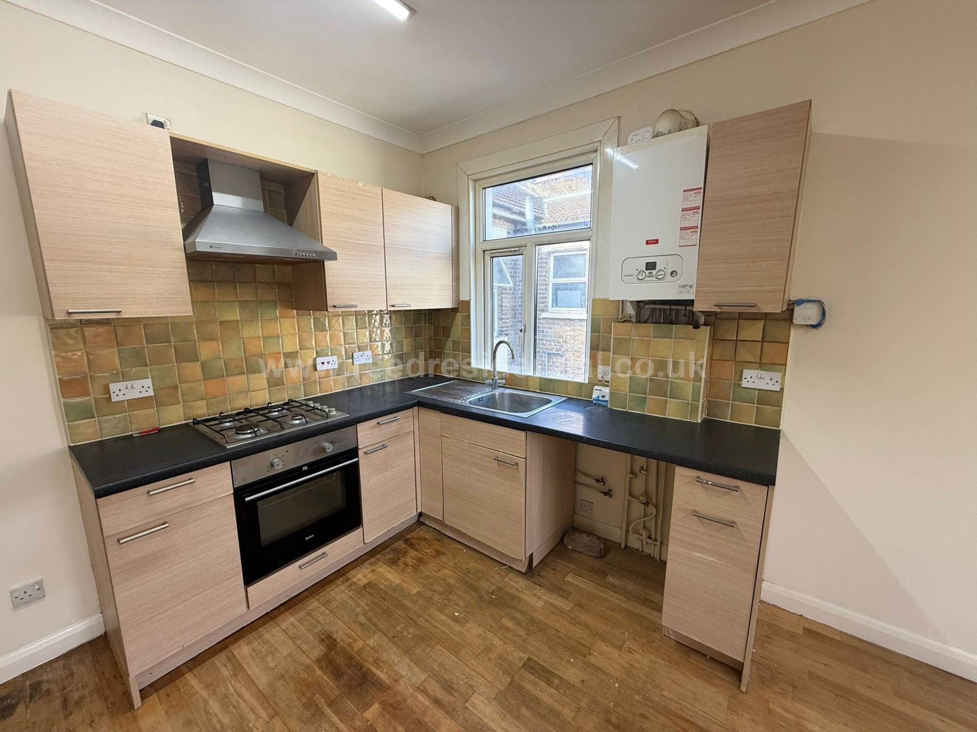 Flat Ambleside Drive in Southend-on-Sea
