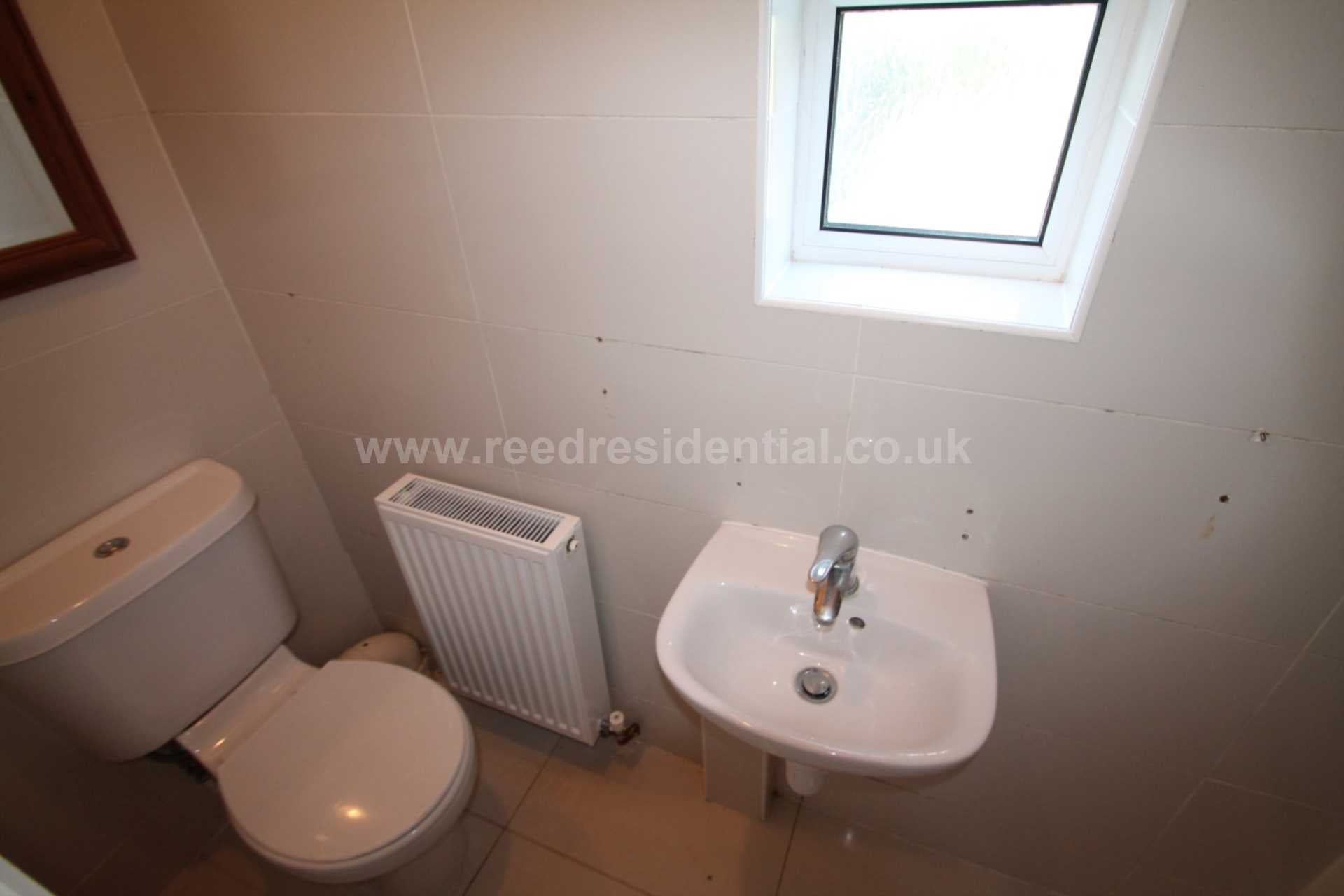 Flat Ambleside Drive in Southend-on-Sea